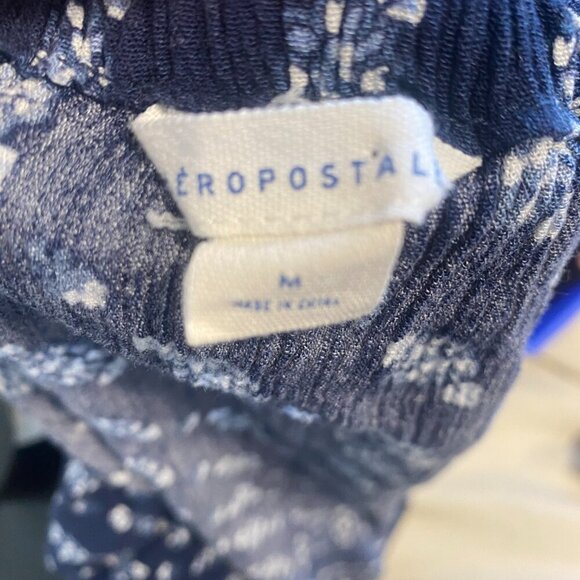 Aeropostale Blue Printed Off the Shoulder Crop Top For Summer Size Medium - Picture 5 of 6